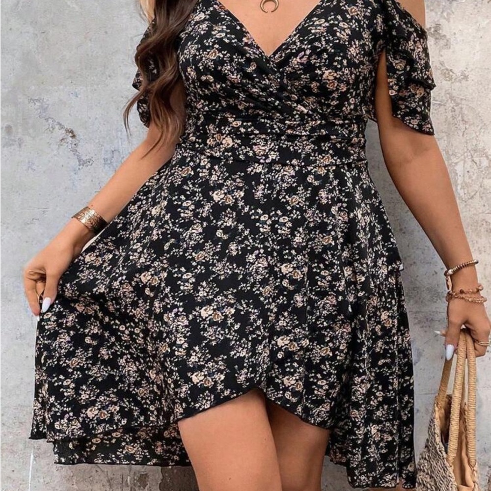 SHEIN CURVE+ Plus Size Open Shoulder Ditsy Floral Maxi Dress 5X/US22